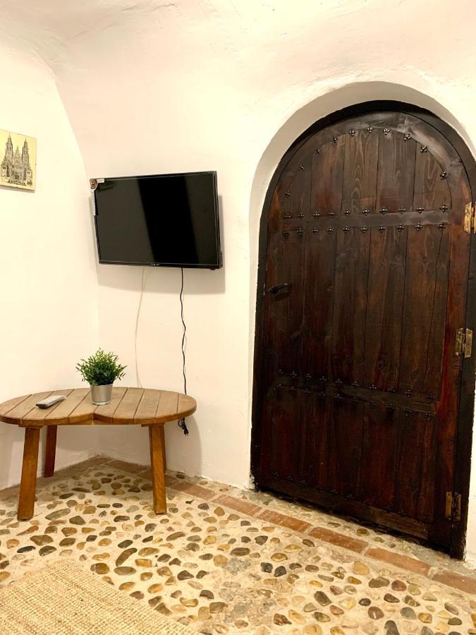 Casa Cueva Castillo Perales de Tajuna